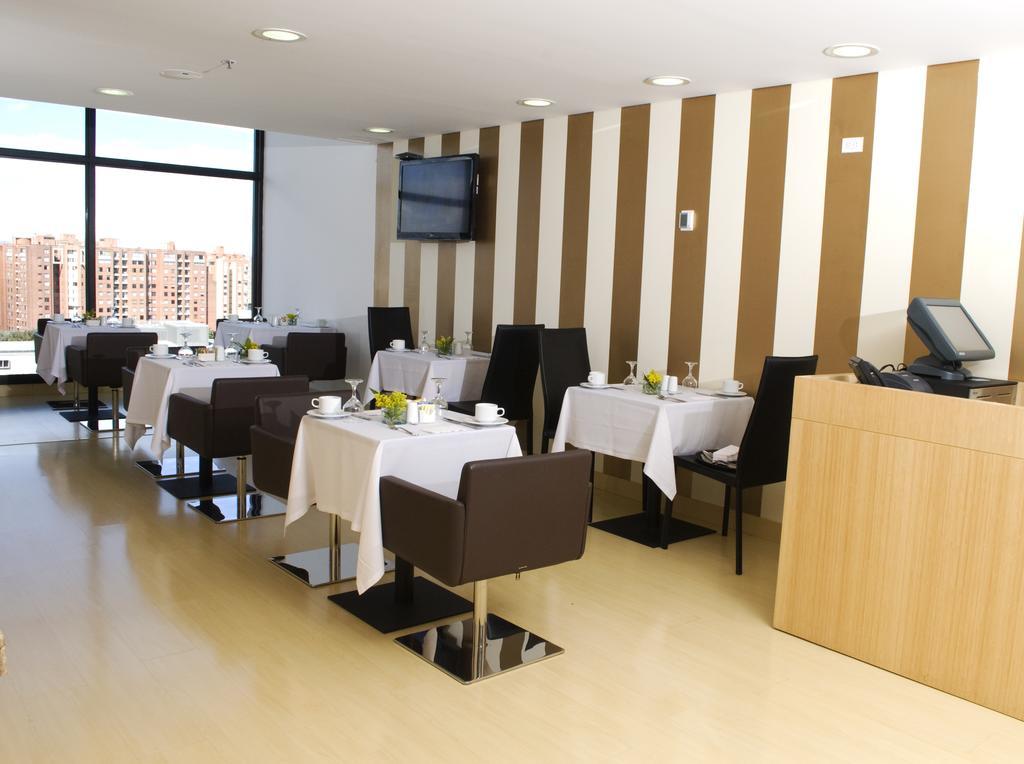Wyndham Bogota Hotell Eksteriør bilde Restaurant