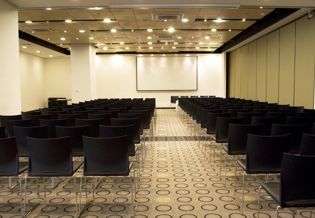 Wyndham Bogota Hotell Eksteriør bilde A typical conference room